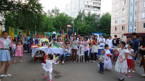 Cộng đồng người Việt tại Nga tổ chức Tết Thiếu nhi  - ảnh 1